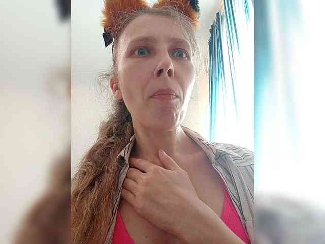 -Queen-Margo- webcam