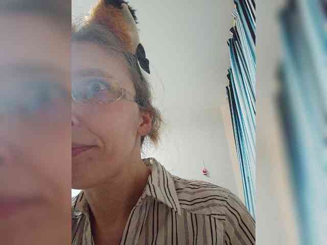 -Queen-Margo- webcam