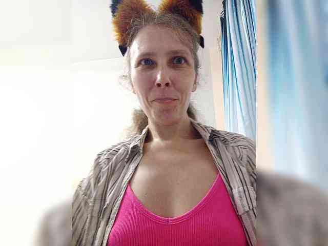 -Queen-Margo- webcam
