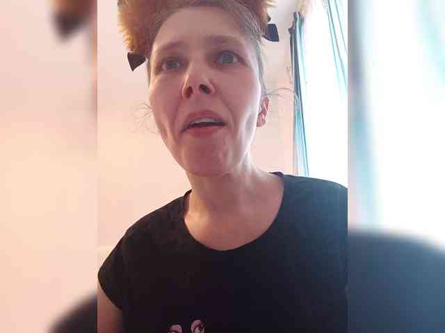 -Queen-Margo- webcam