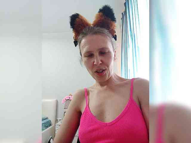 -Queen-Margo- webcam