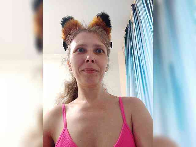 -Queen-Margo- webcam