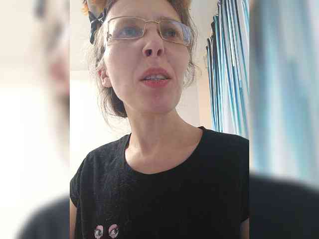 -Queen-Margo- webcam