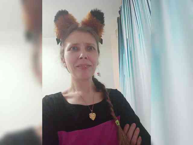 -Queen-Margo- webcam