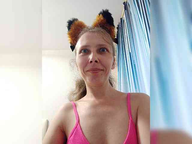 -Queen-Margo- webcam