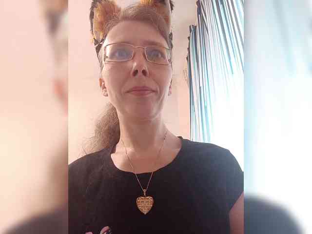 -Queen-Margo- webcam