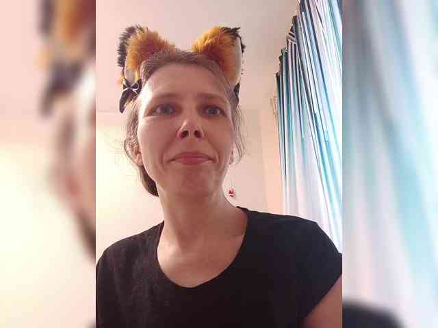 -Queen-Margo- webcam