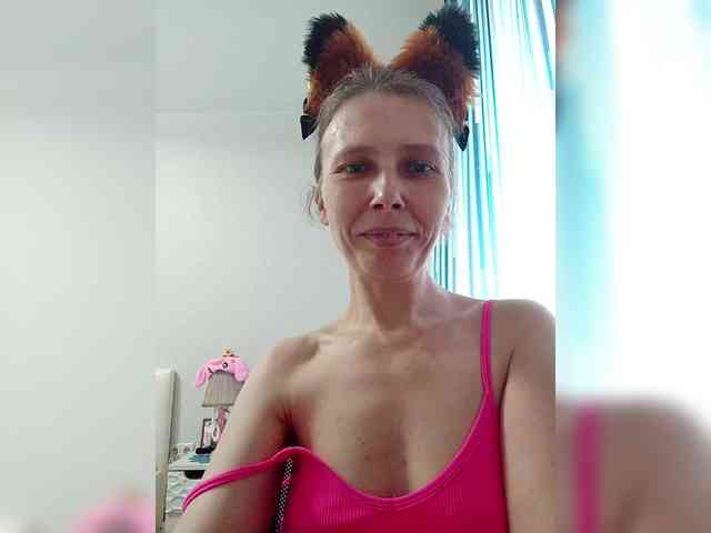 -Queen-Margo- webcam