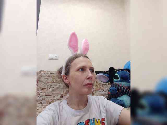 -Queen-Margo- webcam