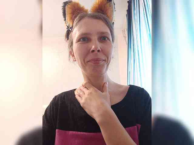 -Queen-Margo- webcam