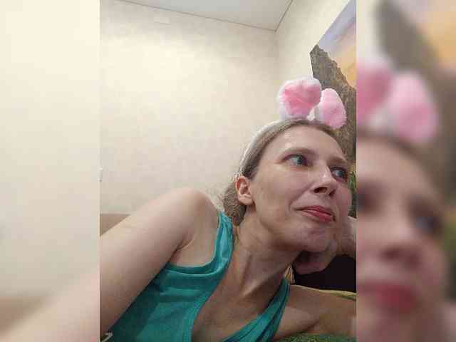 -Queen-Margo- webcam