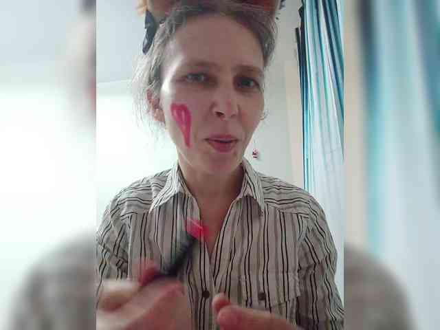-Queen-Margo- webcam