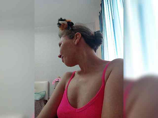 -Queen-Margo- webcam