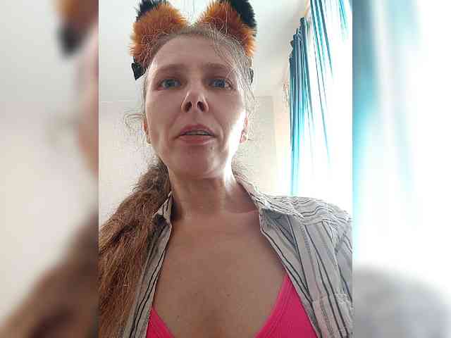 -Queen-Margo- webcam