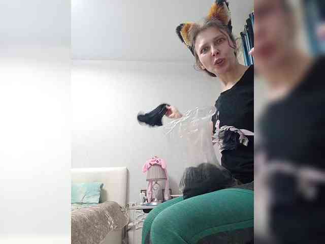 -Queen-Margo- webcam