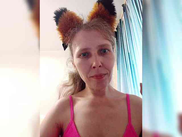 -Queen-Margo- webcam