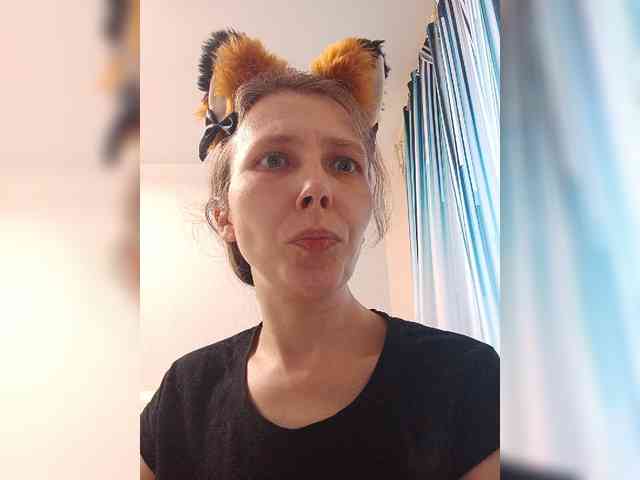 -Queen-Margo- webcam