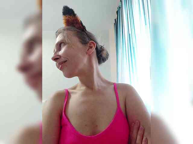 -Queen-Margo- webcam