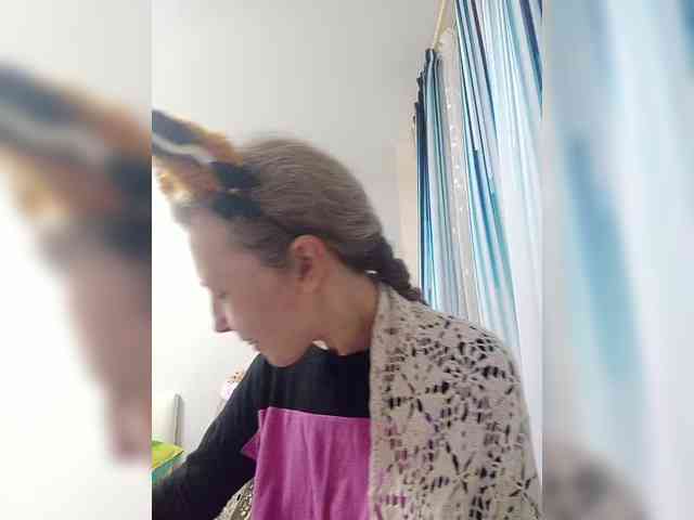 -Queen-Margo- webcam