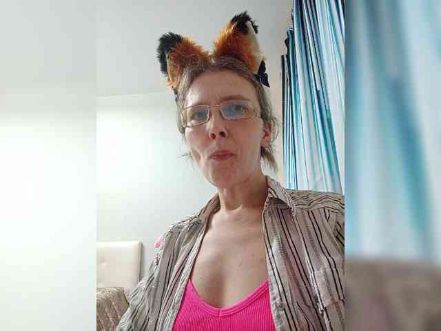 -Queen-Margo- webcam