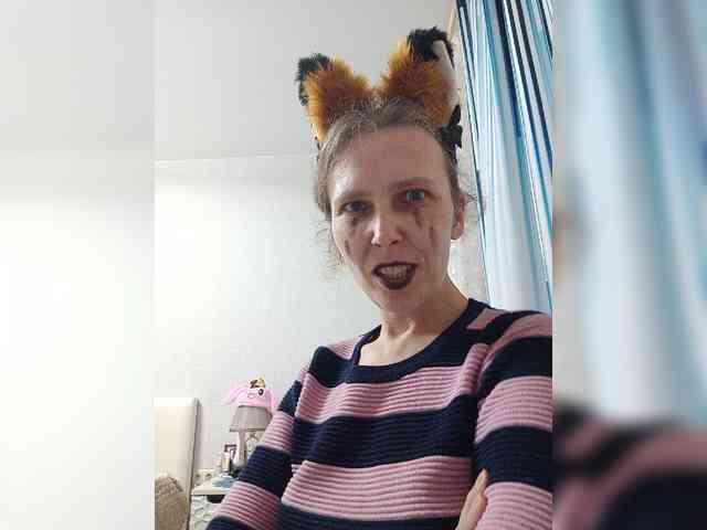 -Queen-Margo- webcam