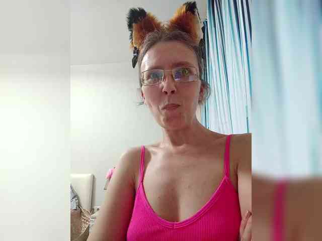 -Queen-Margo- webcam