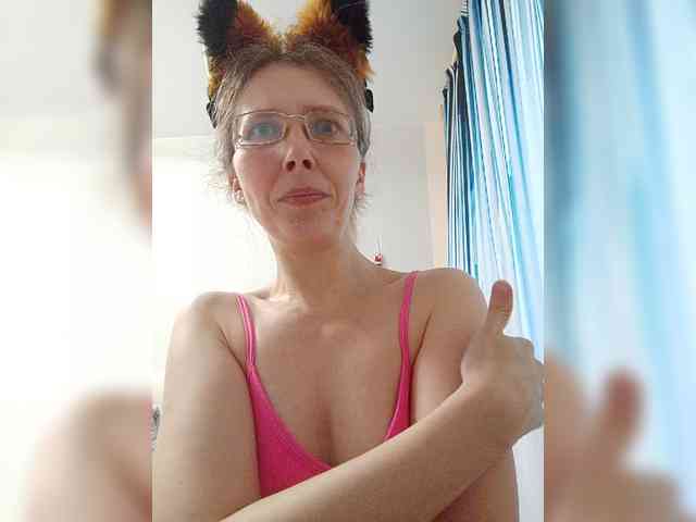 -queen-margo- Live Webcam on BongaCams