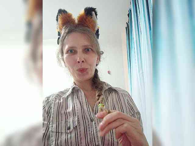 -Queen-Margo- webcam