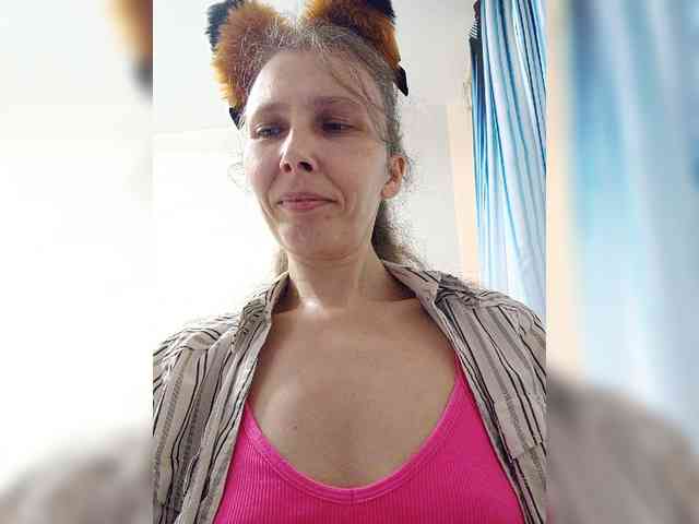 -Queen-Margo- webcam