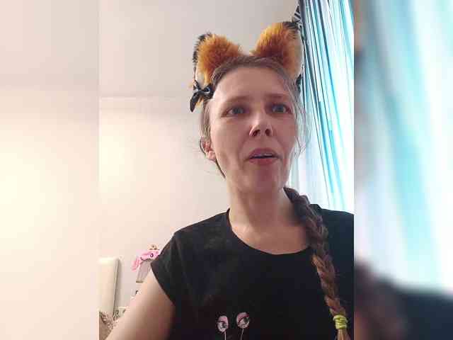 -Queen-Margo- webcam