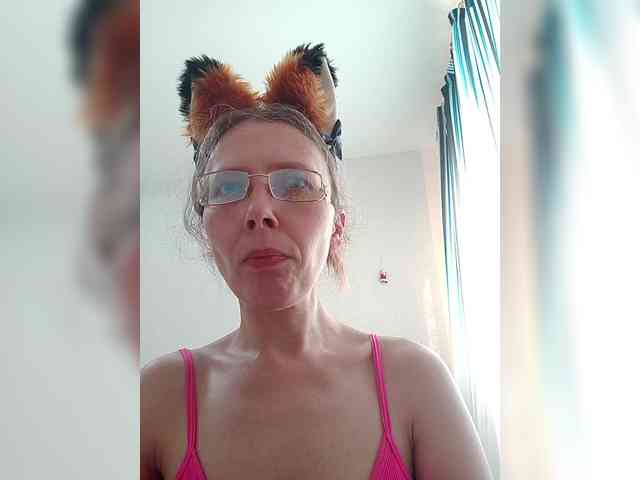 -Queen-Margo- webcam