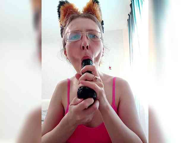 -Queen-Margo- webcam