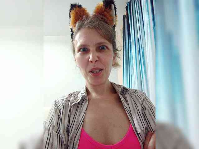 -Queen-Margo- webcam