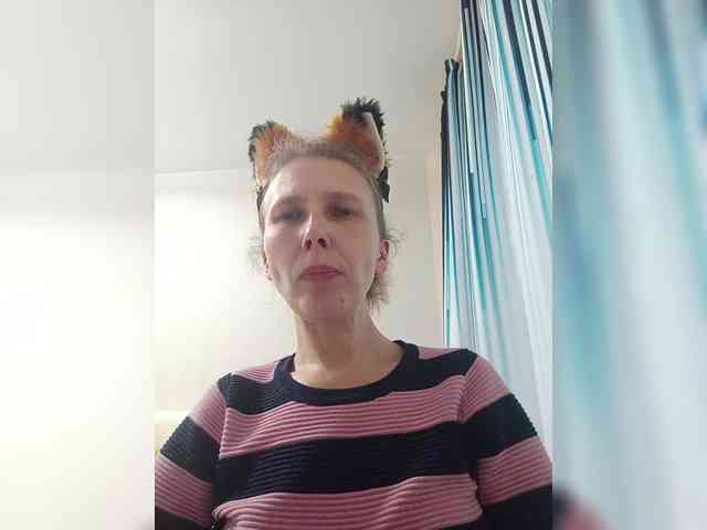 -Queen-Margo- webcam