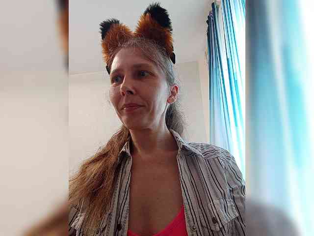 -Queen-Margo- webcam