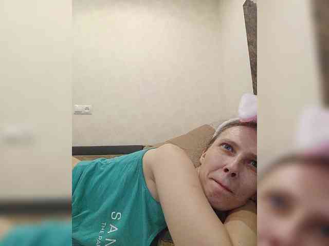 -Queen-Margo- webcam