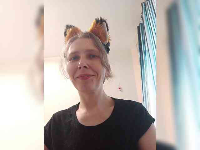 -Queen-Margo- webcam