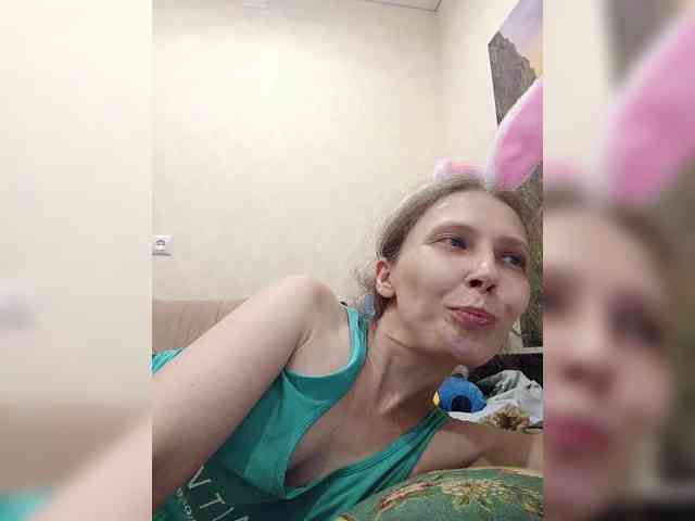-Queen-Margo- webcam