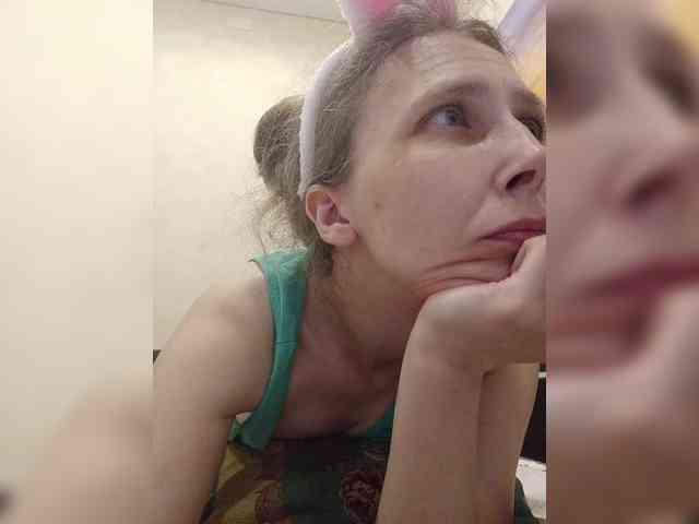 -Queen-Margo- webcam