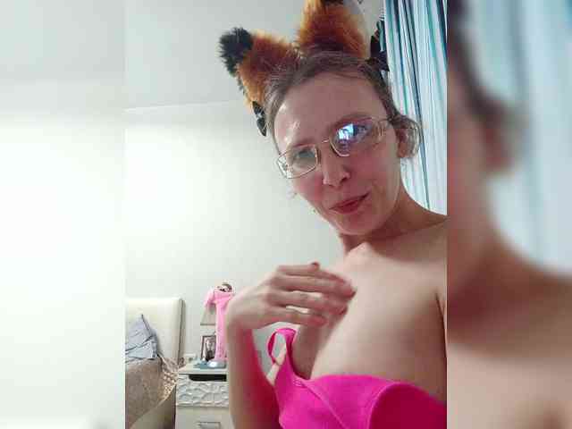 -Queen-Margo- webcam