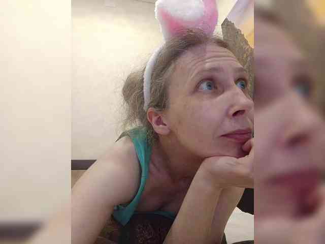 -Queen-Margo- webcam