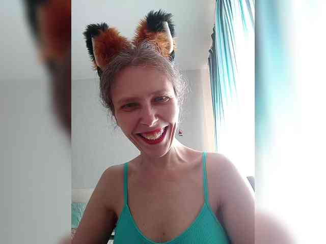 -Queen-Margo- webcam