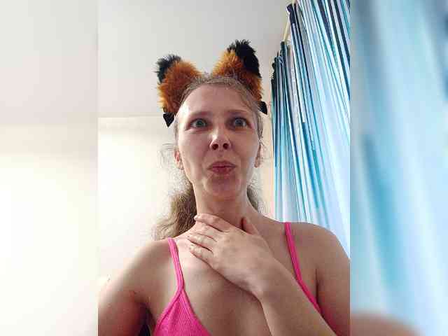 -Queen-Margo- webcam