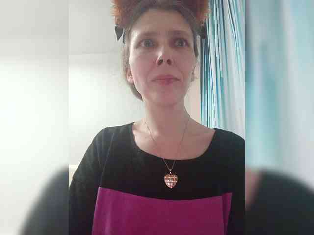 -Queen-Margo- webcam