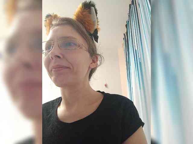 -Queen-Margo- webcam