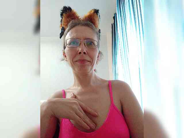 -Queen-Margo- webcam