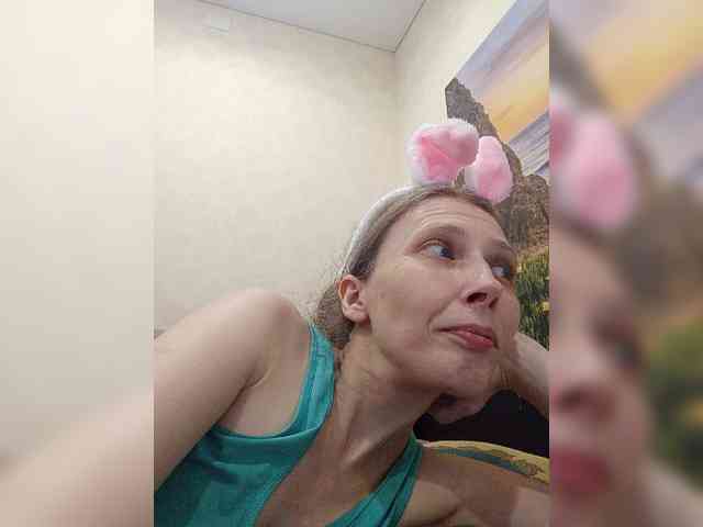 -Queen-Margo- webcam