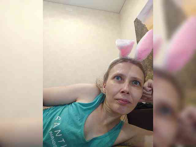 -Queen-Margo- webcam