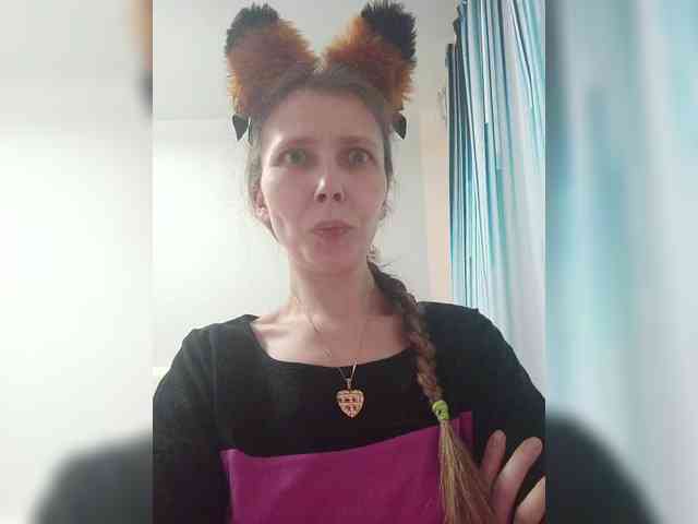 -Queen-Margo- webcam