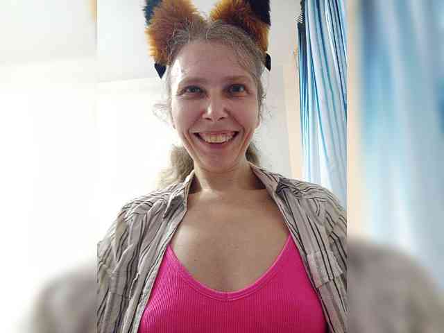 -Queen-Margo- webcam